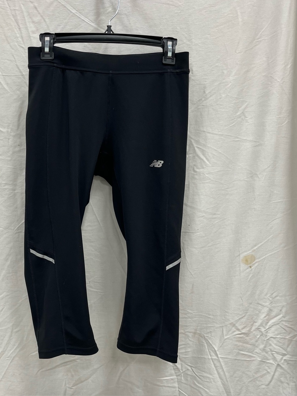 New Balance Black Capri Performance Leggings with Reflective Trim Size M